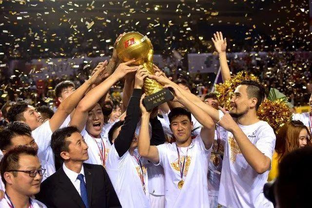 西班牙两大豪门欲引进哈兰德，合同至2034年才到期